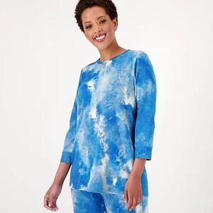 2/$20 • 0304 - Women’s Tie Dye 3/4 Sleeve French Terry Top
